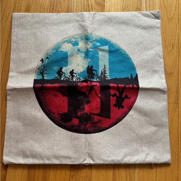 Stranger Things pillowcases set of 4 - Picture 2 of 5